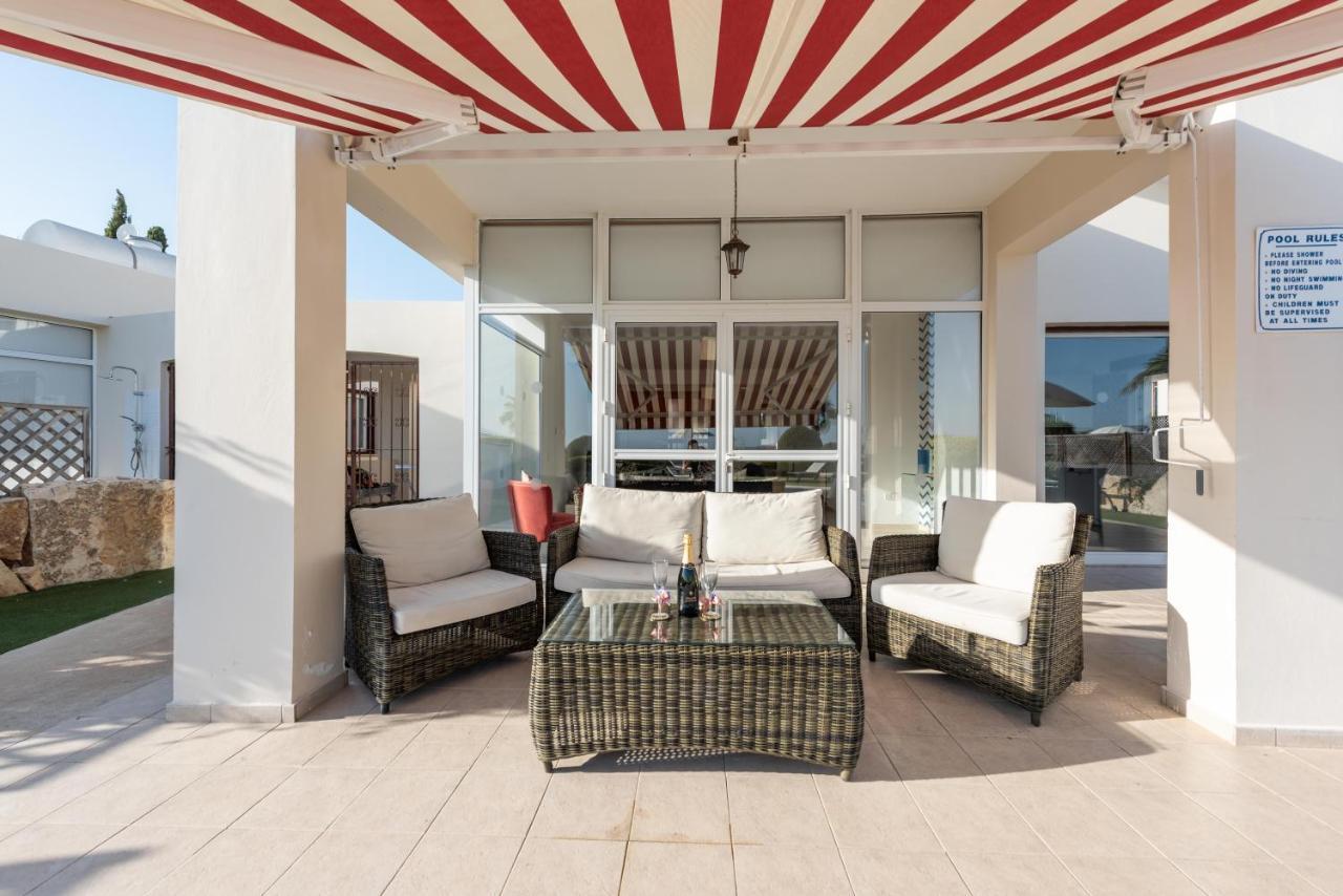 Villa Marina Sunrise By Ezoria Villas Coral Bay Exterior photo