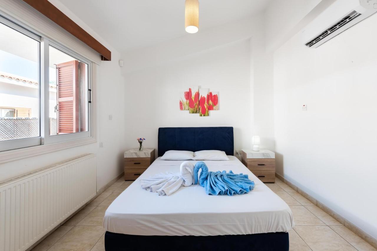 Villa Marina Sunrise By Ezoria Villas Coral Bay Exterior photo