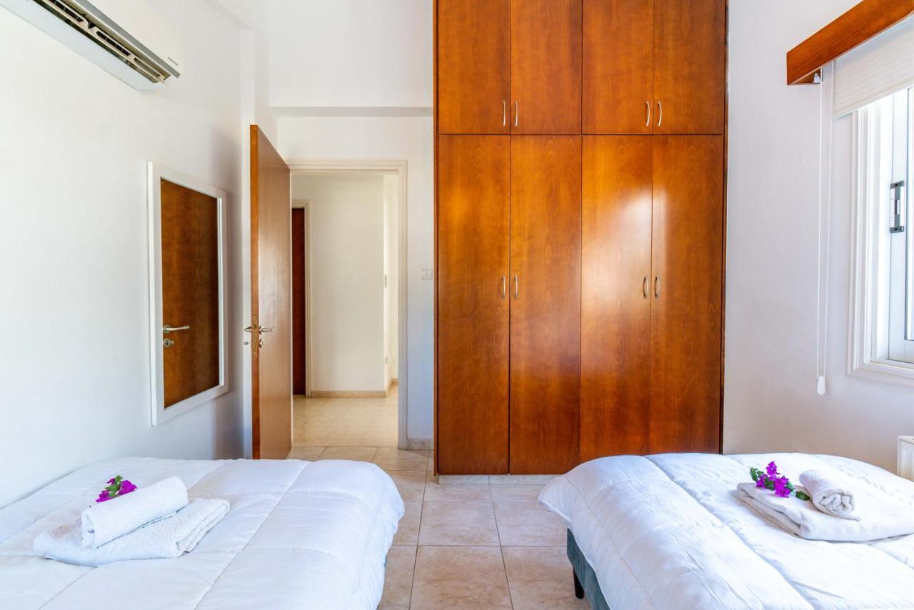 Villa Marina Sunrise By Ezoria Villas Coral Bay Exterior photo